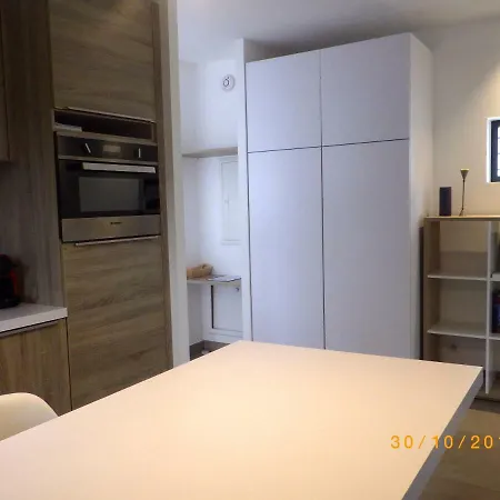 펜션 Lucienne Bandol, T2, 4 Etoiles Avec Garage, Calanques